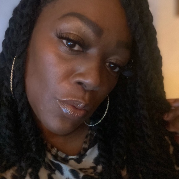 Meet your Posher, Lawaina - Picture 7 of 15